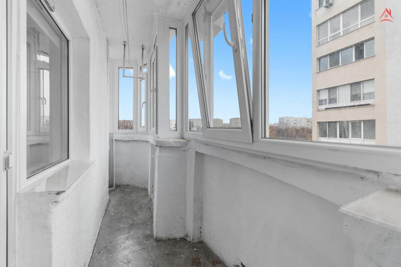 Dristor Large And Cozy Apartment 布加勒斯特 外观 照片