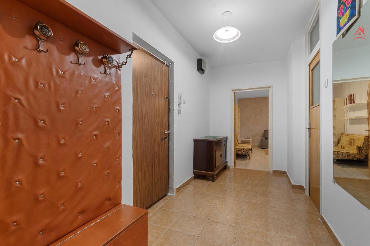 Dristor Large And Cozy Apartment 布加勒斯特 外观 照片